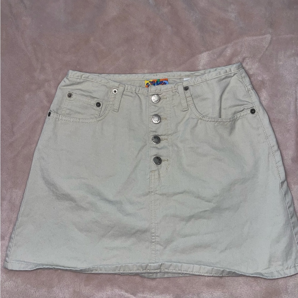button fly skirt